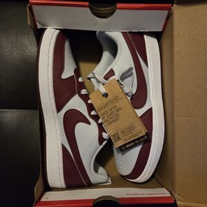 Nike Men’s Low-Top Sneakers - White & Maroon
